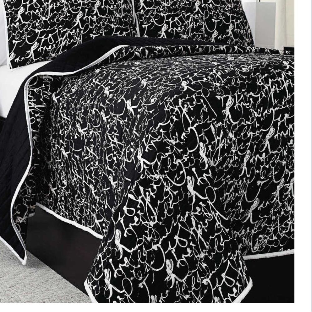 Black and White Vince Camuto Lucerne Print Queen Comforter